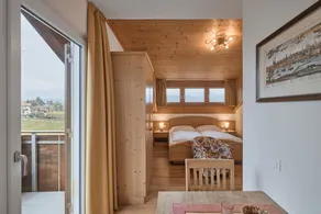 Soleado apartamento en una ubicación ideal para el lago Kaltern, pueblo histórico, vides - Image 4