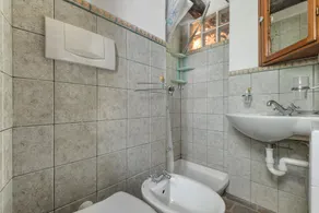 Apartment 'Nadine – Zweizimmerwohnung im Zentrum' mit Balkon und Klimaanlage - Image 3
