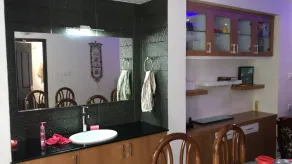 Stunning 2-Bed Apartment in Thiruvananthapuram - Image 5