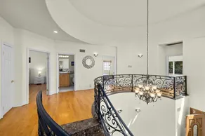GORGEOUS VILLA IN SHERMAN OAKS PRIVATE LOCATION - Image 2