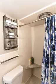 Golden Goose  Huge 5+ BR 3 bath 3 Miles to Cincy - Image 3