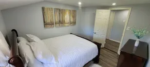 Cheerful 2-Bedroom Apartment with Smart Home Tech. - Image 4