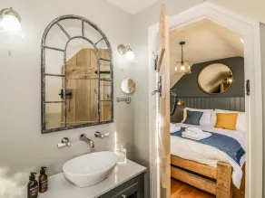 THE HYDE, family friendly, luxury holiday cottage in Newbold On Stour - Image 4