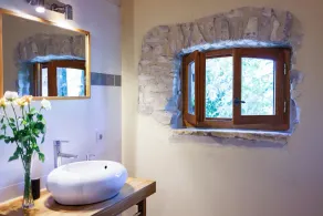 4 stars cottage for 2 with private intimate garden and private jacuzzi - Image 2