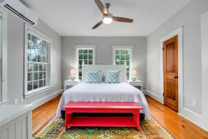 20% Off May Buchanan Ste 1 Block To Downtown - Image 4