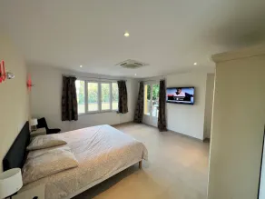 Superb 3-suite apartment with 3 terraces - Image 4