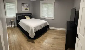 Freshly Remodeled Cozy Home - Image 5