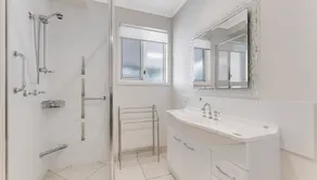 11 Wills Avenue Golden Beach QLD - Image 2