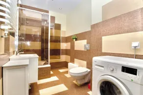 Rodzinny apartament dla sześciu osób z parkingiem prywatnym - Image 4