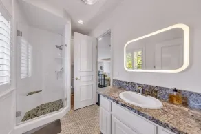 Stunning Country Retreat with Pool, Hot Tub, Pond & Theatre Room! - Image 3