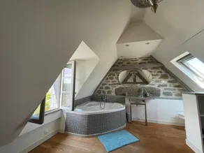 Waterfront home - Image 4
