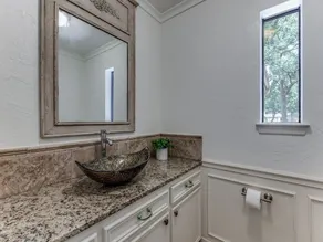 Beautiful Spacious Home with Private Pool and Hot Tub Easy Trip from Airport - Image 3