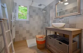 Stunning Home In Nessa - Image 3