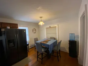 Cozy ResidentialHome 5mins from stores and Hospital. - Image 5
