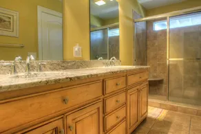 Le refuge B: 5 BR / 5 BA duplex - 1 côté à Kure Beach, 14 personnes - Image 3