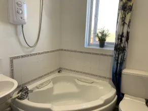Eskdaill Place Apartment - Image 3