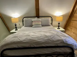 Cozy, Comfy Cabin minutes from Cave Run Lake, I-64, App Harvest, and Morehead.  - Image 5