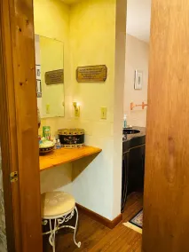 Pet-friendly, private, refuge. Monthly renters welcome. No extra fees. - Image 3