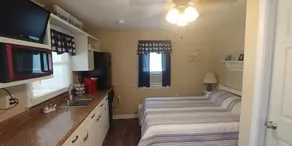 The Hideaway Cottage - Image 4
