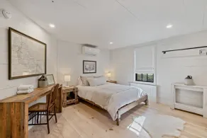 Maison rénovée avec accès à l'eau et équipée de commodités - Image 5