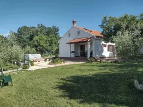 Vacation home near Rovinj quiet location with large garden, terrace, WLAN - Image 3