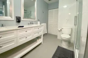 Blissful, serene waterfront Deerfield Beach retreat. Close to the beach. - Image 5
