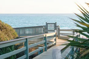 Idéalement situé près du centre-ville et de la plage - Image 3