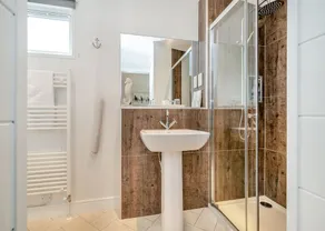 Alojamiento de 2 habitaciones en Midsomer House, East Compton - Image 2