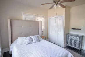 Brand New Listing! Cozy Historic House 5min*DT - Image 5