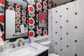 Bright, colorful home near Market & HPU - Image 3