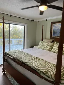 4-bedroom 3 bath vacation home Lake Front with a Hot Tub pavilion & bunk house - Image 3