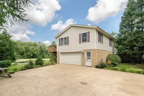 3 Bedrooms - Deck - Sleeps 7 - Image 4