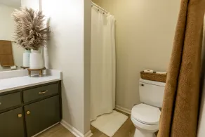 The Modern Georgian - 6 min to I95, 3 Bd-2 Ba - Image 5