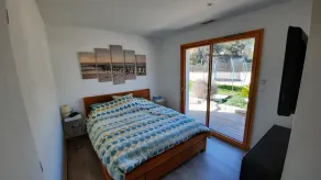 Quiet villa with heated pool and spa - Image 4