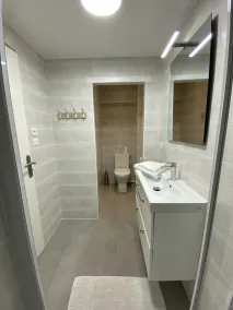 Appartement Dans Résidence de Charme, au Calme et à Proximité des Plages - Image 3