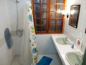 Hostal Lola Van - Image 3