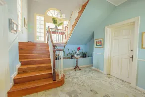 Private villa w/ Gym 5 mins away from town. - Image 4