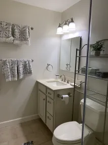 Open-spaced Beach House - 3 Bed, 2 Bath - Image 3