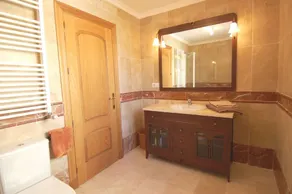 Costa del Sol. Schöne Villa mit vier Schlafzimmern mit atemberaubender Aussicht und privatem Pool - Image 5