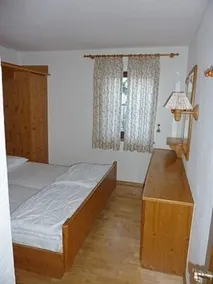 Sunny vacation apartment in a skiing and hiking area - Image 4