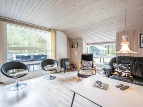 Bright Cottage with Covered Terrace-By Traum - Image 4