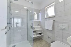 Luxusvilla Banovi mit beheiztem Pool, der für Behinderte geeignet ist - Image 2
