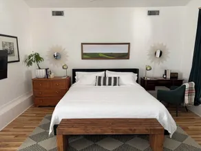 Spacious guesthouse located in the heart of Weatherford. - Image 5