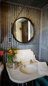 \"No wifi no problem\" 1910 Renovated Bunkhouse - Image 3