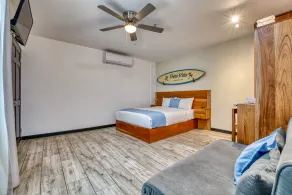 Large New 1bd/1ba Apartment Steps to Beach w/AC - Image 5