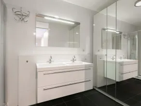 Modern apartment with a great view - Image 2
