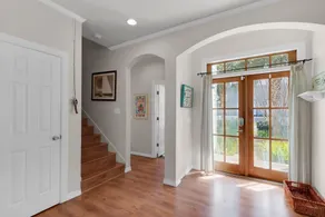 Étapes vers la plage et la piscine communautaire! Énormes porches enveloppants dans la famille Neighbourho - Image 2