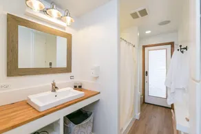 Charming 1-Bedroom Home near Downtown Culver - Image 5