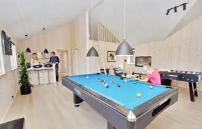 7 Bedroom Accommodation in Nordborg - Image 5