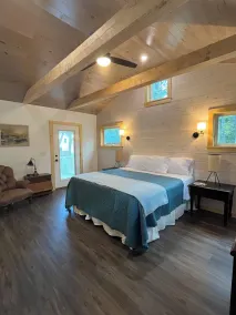 Premier Cottage, King Bedroom w/laundry, Amazing Bunk Room & Loft, AC, Pets Free - Image 4